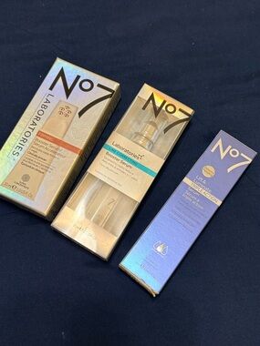 Laboratories No 7 Booster Serum Trio